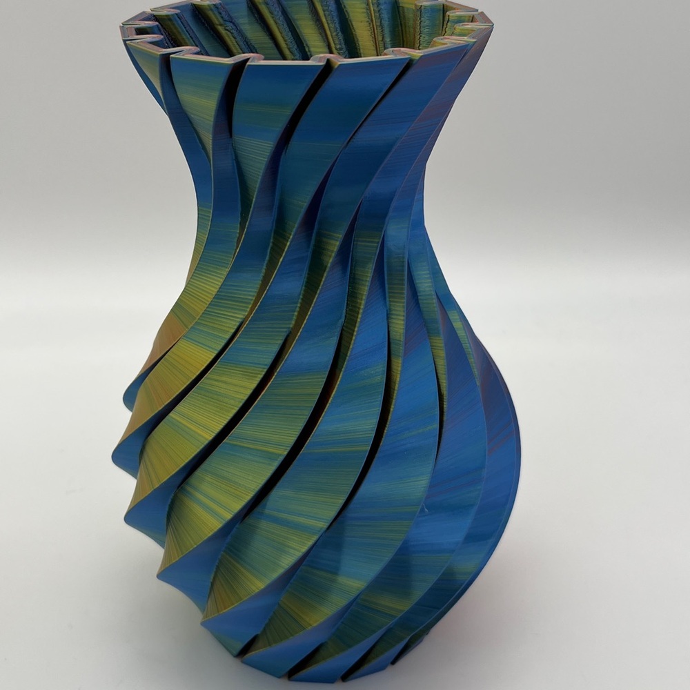 3D printed Articulated multicolored vase 9” H x 7” W Fidget Fun Collec…